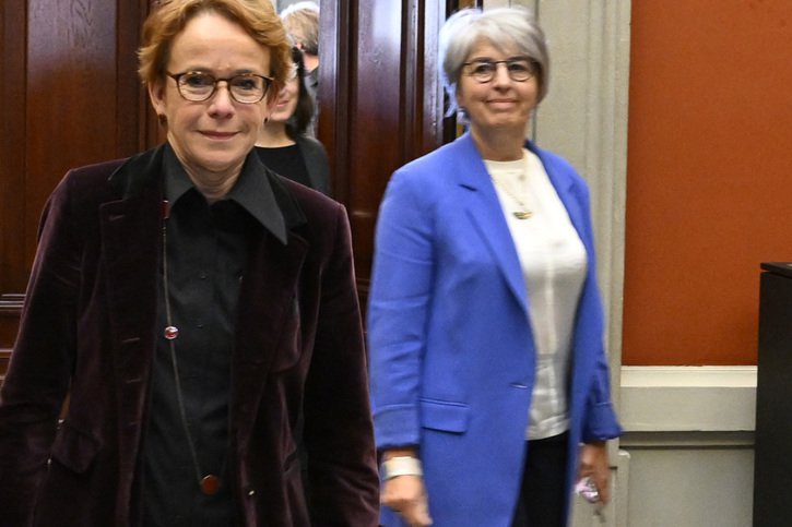 Le groupe parlementaire du PS a tranché: il a désigné Eva Herzog et Elisabeth Baume-Schneider comme candidates. © KEYSTONE/PETER SCHNEIDER