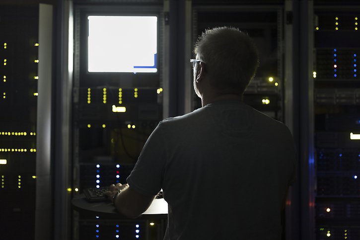 Un office à part entière s'occupera de gérer la cybersécurité (image d'illustration). © KEYSTONE/GAETAN BALLY