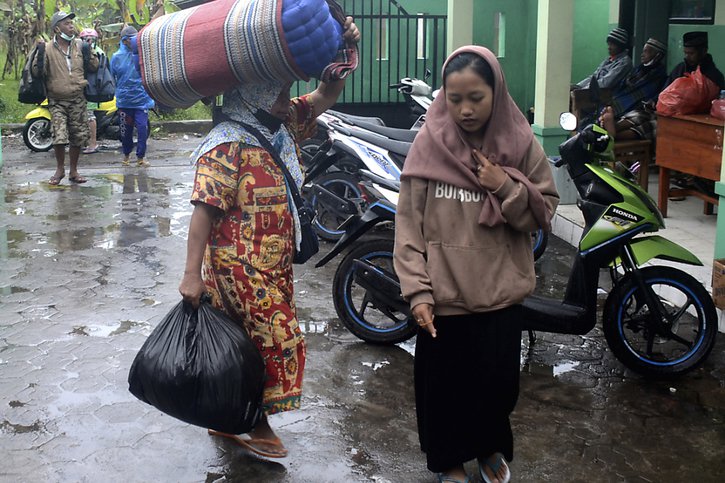 Près de 2000 personnes ont été évacuées © KEYSTONE/AP/Hendra Permana