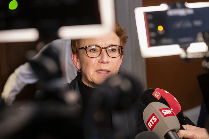 Eva Herzog, tout comme Albert Rösti, est la favorite de la course au Conseil fédéral. Elle a passé mardi son dernier grand oral. © KEYSTONE/ALESSANDRO DELLA VALLE