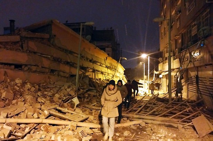 Les destructions sont impressionnantes,comme ici à Malatya, ern Turquie. © KEYSTONE/AP