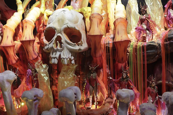 C'est l'école de samba Imperatriz Leopoldinense qui a été sacrée championne du carnaval de Rio de Janeiro. © KEYSTONE/EPA/Antonio Lacerda