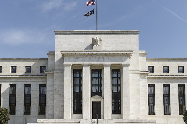 La Fed a relevé ses taux d'un quart de point. La puissante institution a réaffirmé que "le système bancaire américain est solide et résilient". (archives) © KEYSTONE/AP/J. SCOTT APPLEWHITE
