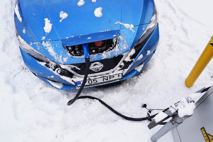 Les voitures électriques sont les moins chères sur la durée. © KEYSTONE/AP/Pavel Golovkin