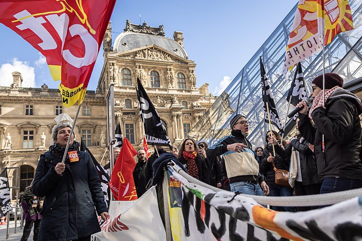 La France connaît mardi une 10e journée de manifestations (archives). © KEYSTONE/EPA/CHRISTOPHE PETIT TESSON