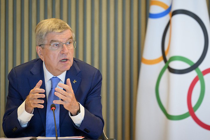 Le président du CIO Thomas Bach s'est exprimé après la séance du Comité olympique. © KEYSTONE/LAURENT GILLIERON