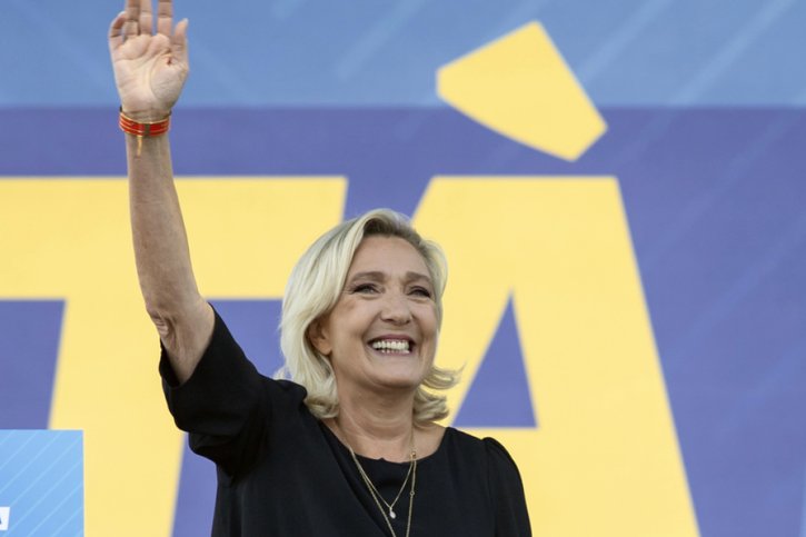 Le prêt russe du RN était devenu au fil des ans autant l'angle d'attaque préféré de ses adversaires que le talon d'Achille de Marine Le Pen et de ses partisans (archives). © KEYSTONE/AP/Claudio Furlan