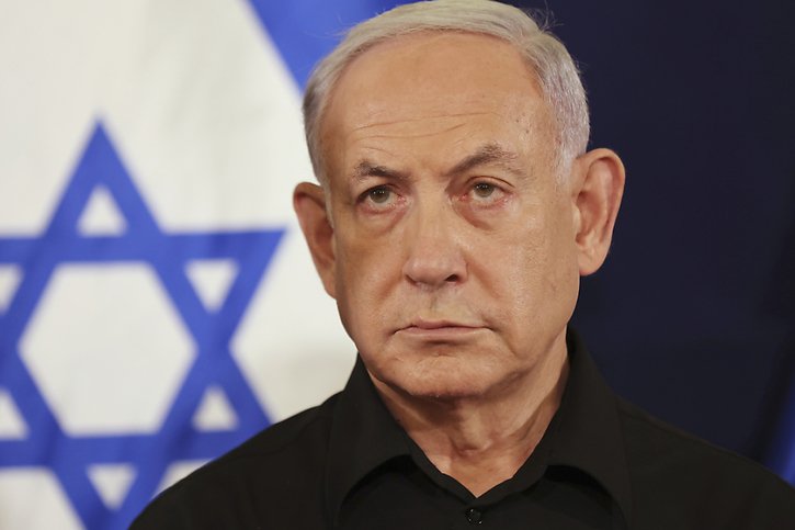 Benyamin Netanyahou a averti que l'armée israélienne "détruira l'ennemi sur terre et sous terre". © KEYSTONE/AP/Abir Sultan
