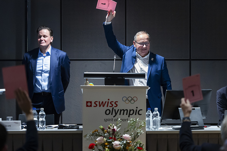 Le Parlement du sport suisse avait plébiscité le projet des JO pour 2030, mais le CIO a recalé la Suisse © KEYSTONE/PETER KLAUNZER