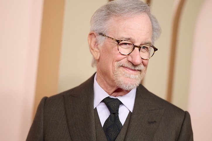 Steven Spielberg assistait au déjeuner en tant que producteur de "Maestro", le biopic du chef d'orchestre Leonard Bernstein. © KEYSTONE/EPA/ALLISON DINNER