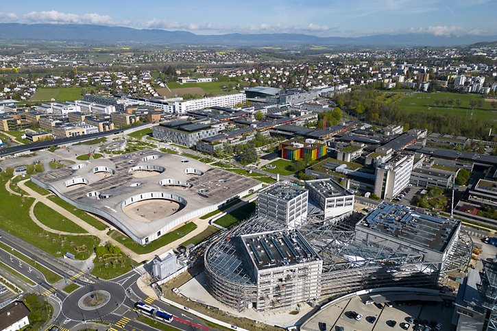 Les cantons de Zurich et de Vaud se démarquent particulièrement grâce à des "écosystèmes d'innovation" qui gravitent autour des grandes entreprises et des hautes écoles, selon l'OEB. (Image d'archives) © KEYSTONE/LAURENT GILLIERON