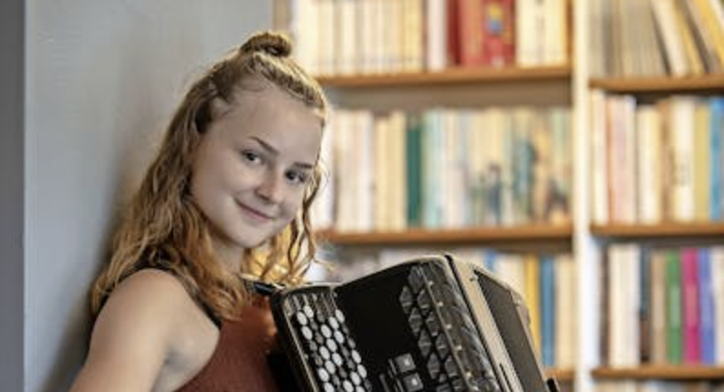Glâne: Angélique Serna meilleure jeune accordéoniste de Suisse