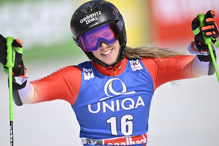 Camille Rast, 2e du Super-G des Championnats de Suisse © KEYSTONE/GIAN EHRENZELLER