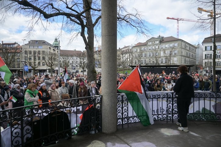 Fribourg: La Fête du travail rassemble 200 personnes